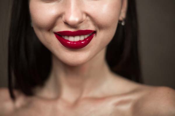 A Guide To Getting A Smile Makeover From A Dentist